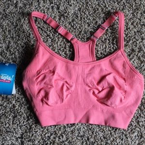 ✨NWT✨👀🌼Old Navy🌼 Sports Bra in Pink 🏃‍♀️Active